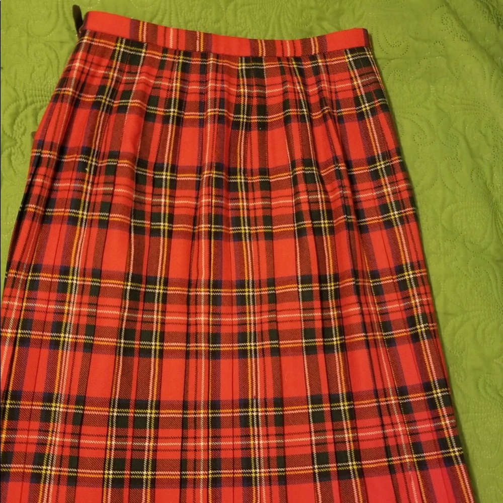 Classic Red Tartan Wrap Skirt - Women's Plaid Skirt - Picture 4 of 7